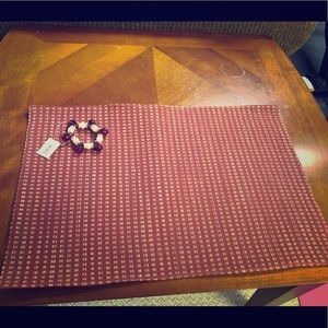 Matching 8 placemats and 8 napkin rings